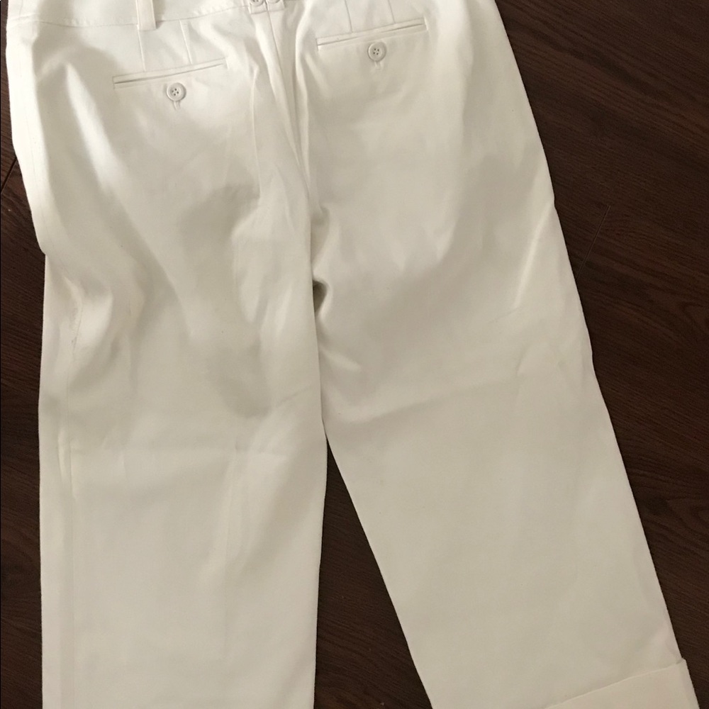 Woman’s Capris - Picture 3 of 4